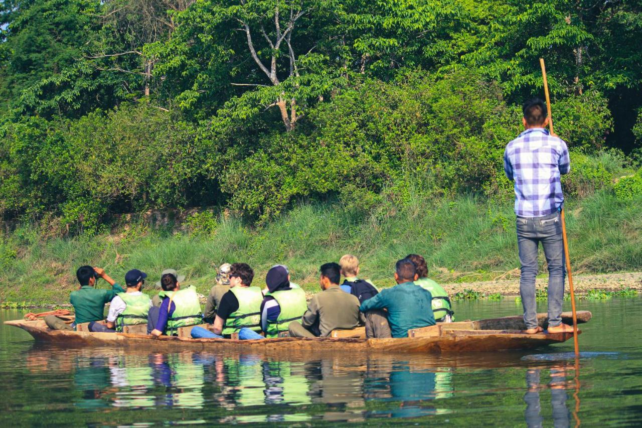 Hotel Tharu Garden, Sauraha Exterior photo
